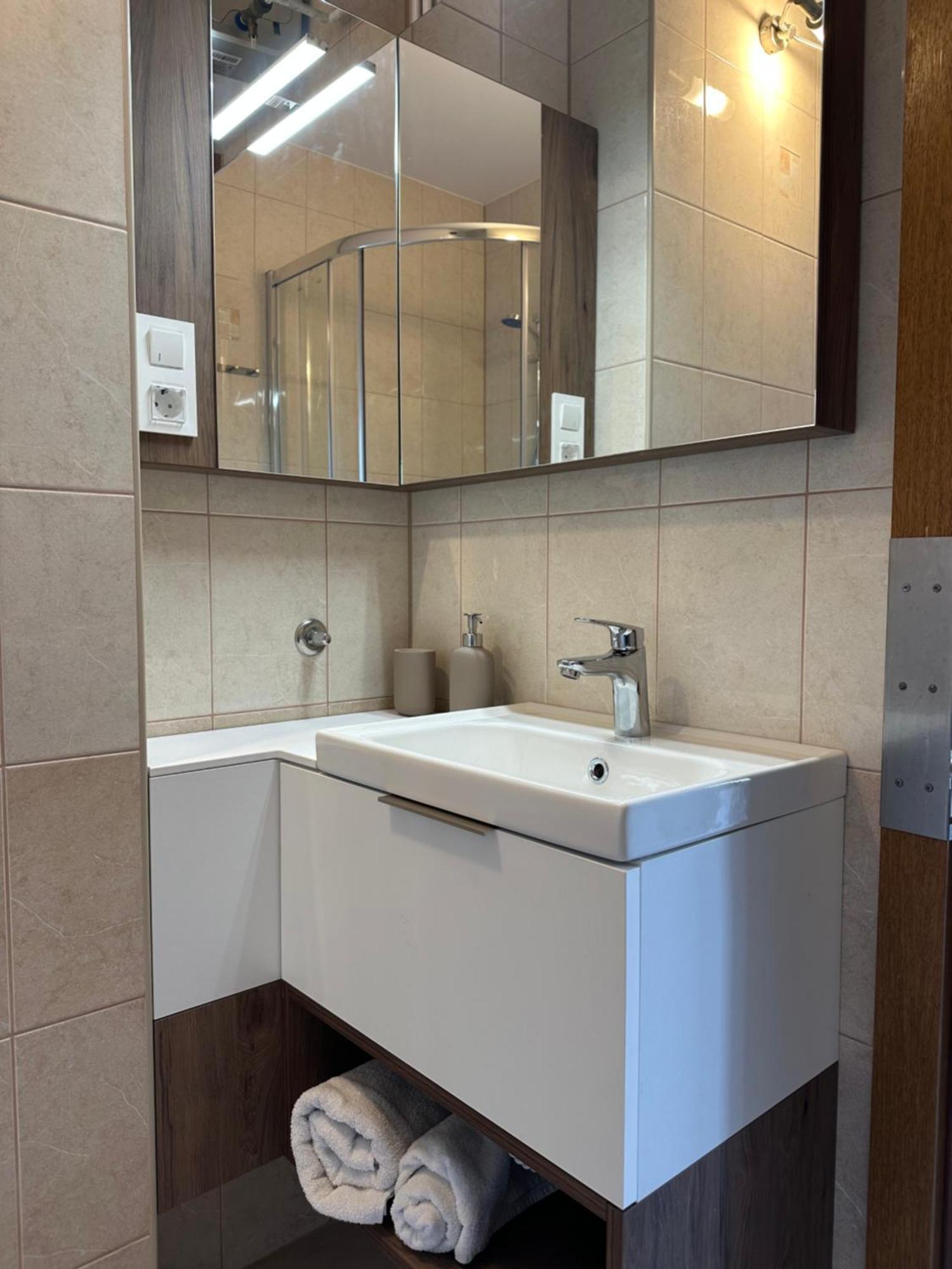 Apartmani Samec ノヴァリャ エクステリア 写真